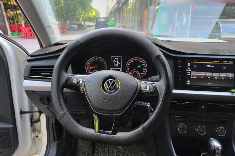 Used Volkswagen Lavida 2021 1.5L Automatic Fashion Edition Steering Wheel