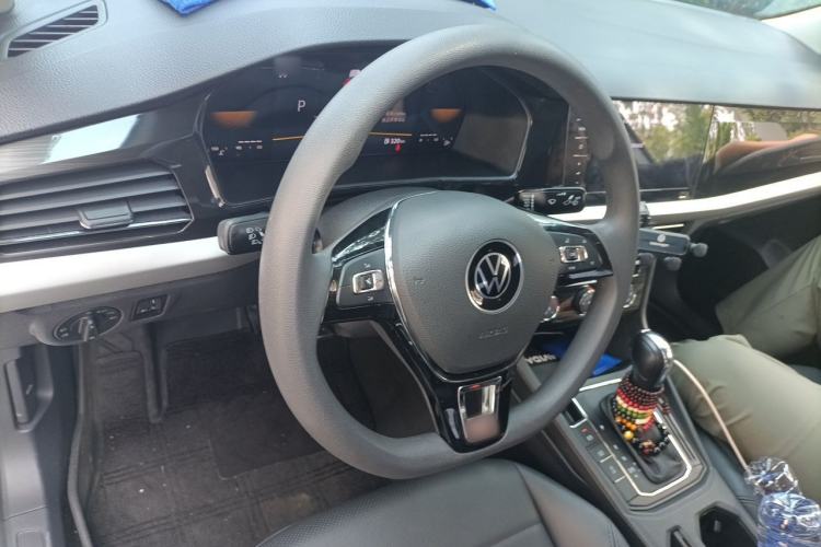 Used Volkswagen Lavida 2021 1.5L Automatic Comfort Edition Steering Wheel
