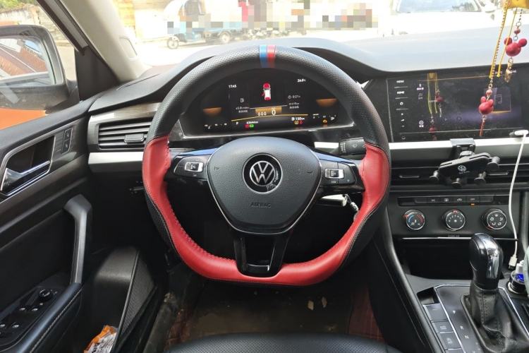 Used Volkswagen Lavida 2021 1.5L Automatic Comfort Edition Steering Wheel