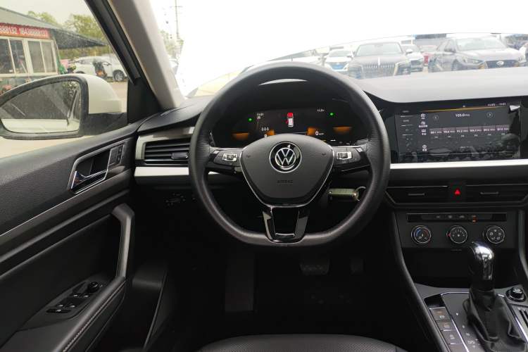 Used Volkswagen Lavida 2021 1.5L Automatic Comfort Edition Steering Wheel