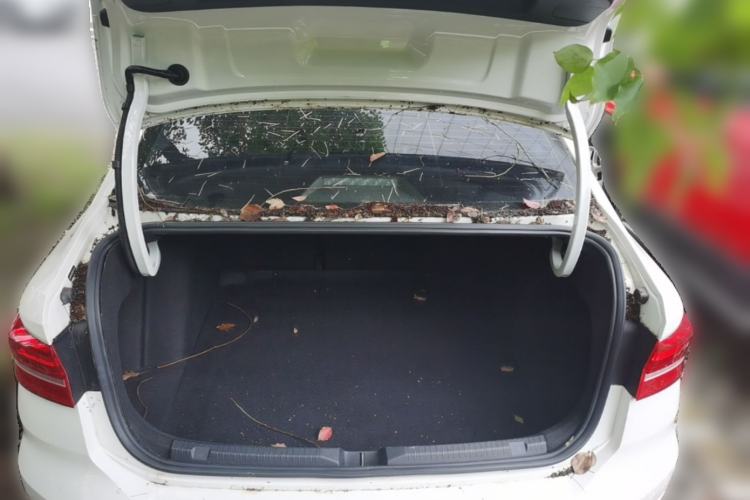 Used Volkswagen Lavida 2021 1.5L Automatic Fashion Edition Trunk