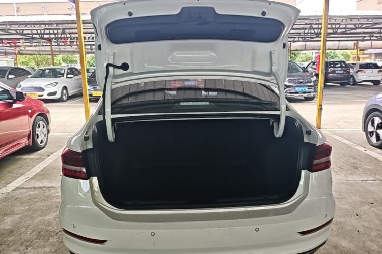 Used Volkswagen Lavida 2021 1.5L Automatic Comfort Edition Trunk
