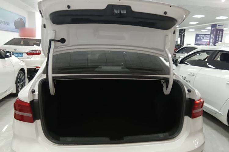 Used Volkswagen Lavida 2021 1.5L Automatic Comfort Edition Trunk