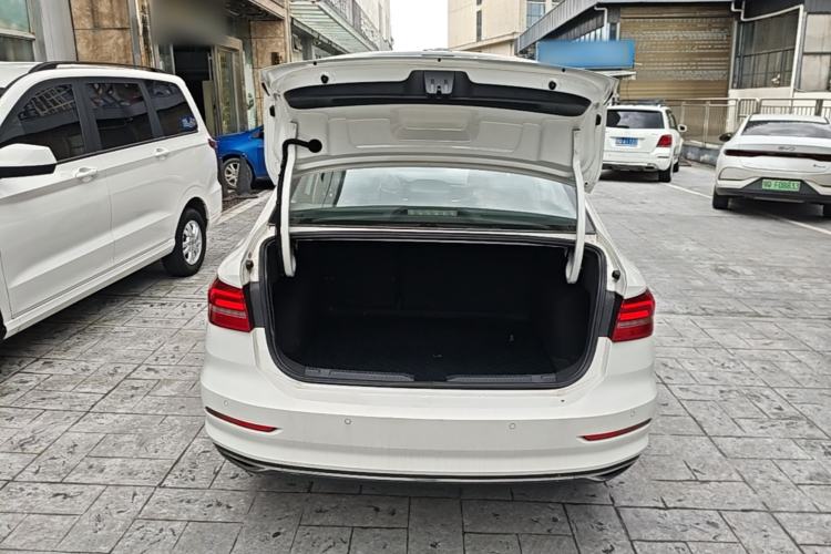 Used Volkswagen Lavida 2021 1.5L Automatic Comfort Edition Trunk