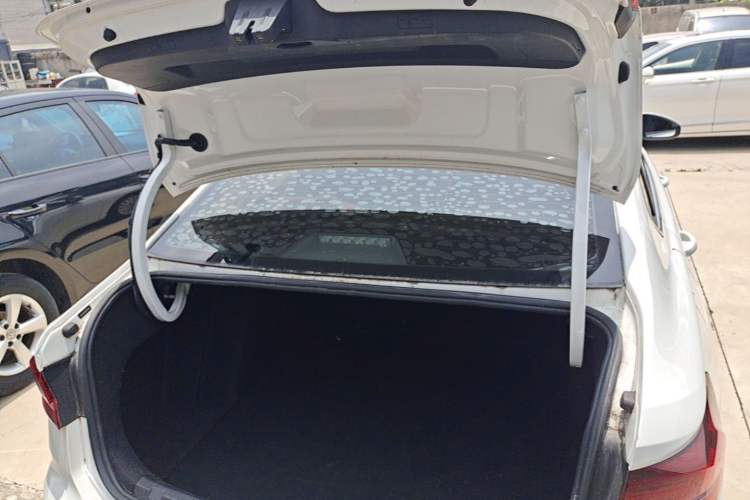 Used Volkswagen Lavida 2021 280TSI DSG Comfort Edition Trunk