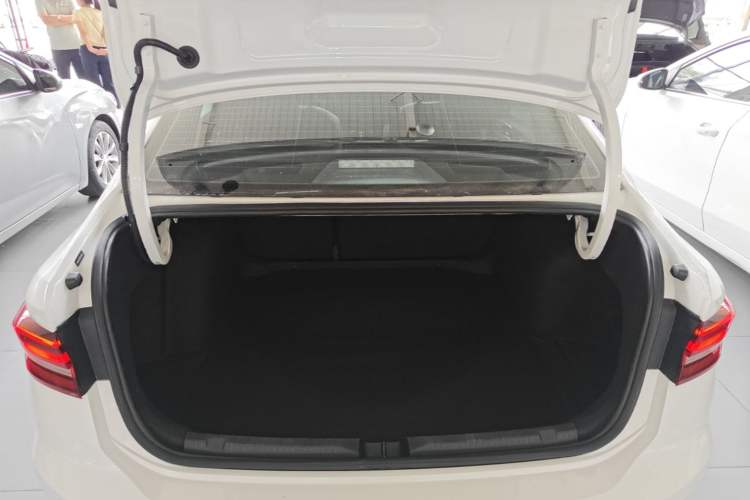 Used Volkswagen Lavida 2021 280TSI DSG Comfort Edition Trunk