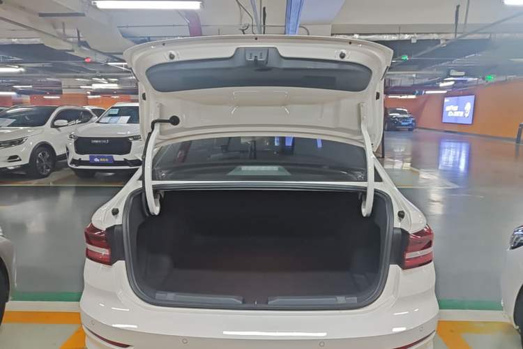 Used Volkswagen Lavida 2021 280TSI DSG Comfort Edition Trunk