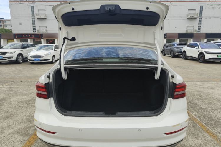 Used Volkswagen Lavida 2021 280TSI DSG Comfort Edition Trunk