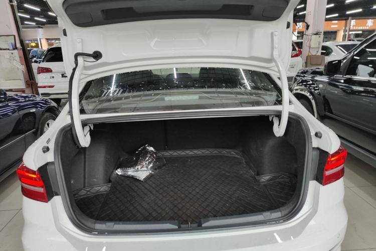 Used Volkswagen Lavida 2021 1.5L Automatic Comfort Edition Trunk