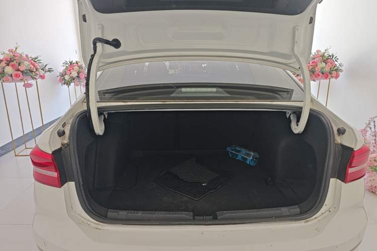 Used Volkswagen Lavida 2021 280TSI DSG Comfort Edition Trunk