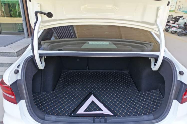 Used Volkswagen Lavida 2021 280TSI DSG Comfort Edition Trunk