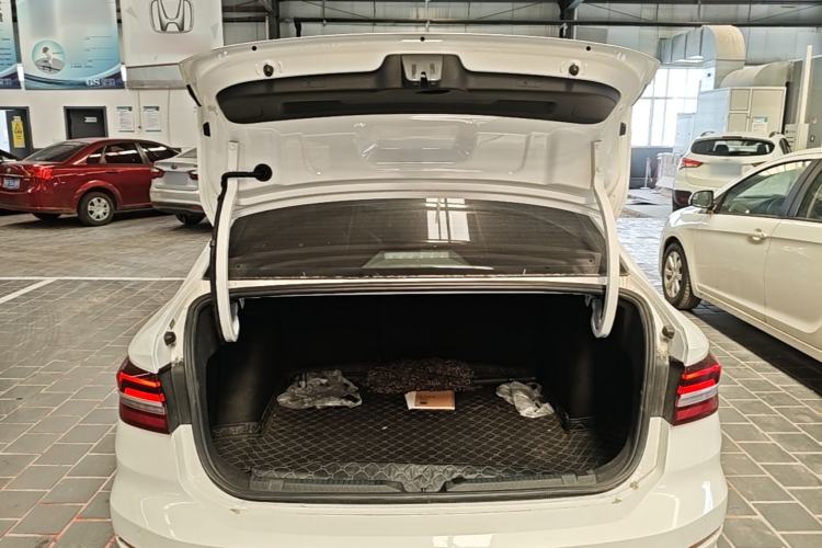 Used Volkswagen Lavida 2021 1.5L Automatic Comfort Edition Trunk