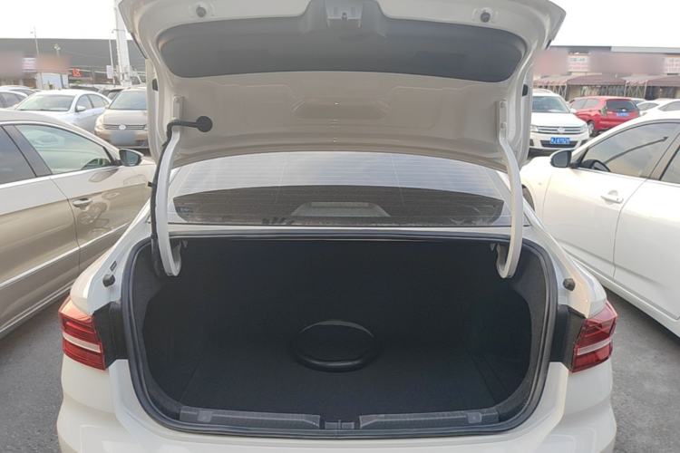 Used Volkswagen Lavida 2021 1.5L Automatic Fashion Edition Trunk