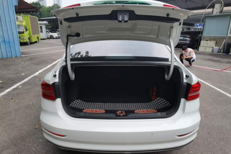 Used Volkswagen Lavida 2021 280TSI DSG Comfort Edition Trunk
