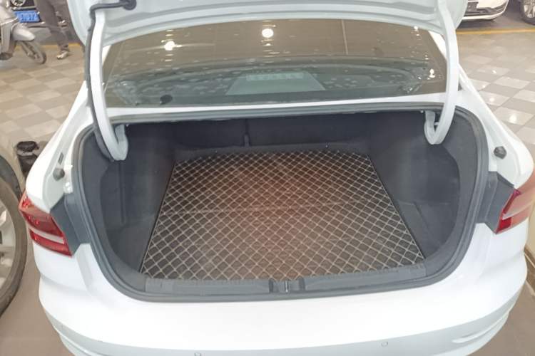Used Volkswagen Lavida 2021 280TSI DSG Comfort Edition Trunk