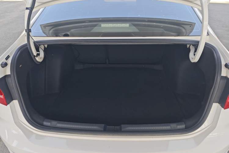 Used Volkswagen Lavida 2021 1.5L Automatic Vision Edition Trunk