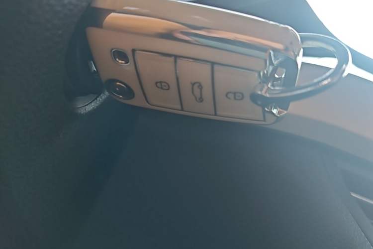 Used Volkswagen Lavida 2021 1.5L Automatic Vision Edition Vehicle Key