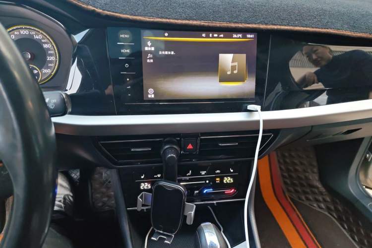 Used Volkswagen Lavida 2021 280TSI DSG Luxury Edition Audio And AC Panel