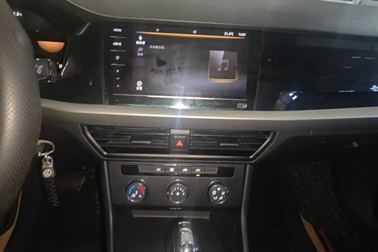 Used Volkswagen Lavida 2021 280TSI DSG Comfort Edition Audio And AC Panel