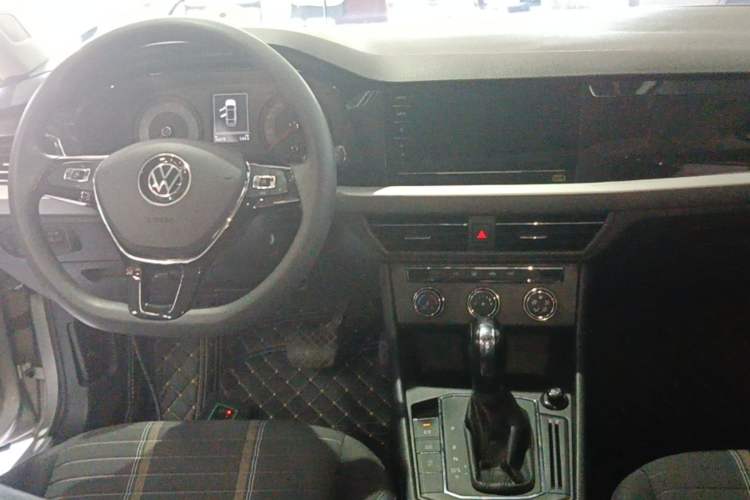 Used Volkswagen Lavida 2021 1.5L Automatic Vision Edition Center Console