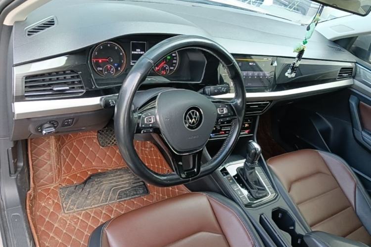 Used Volkswagen Lavida 2021 280TSI DSG Luxury Edition Center Console