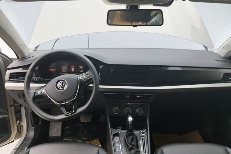 Used Volkswagen Lavida 2021 1.5L Automatic Comfort Edition Center Console