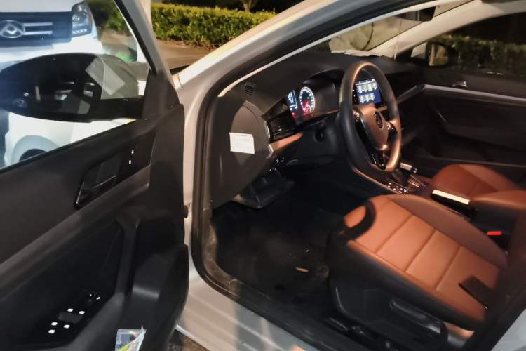 Used Volkswagen Lavida 2021 1.5L Automatic Fashion Edition Driver Seat
