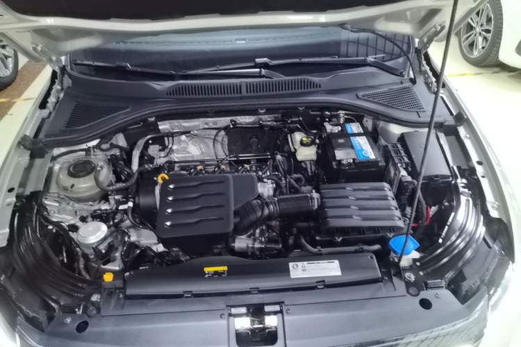 Used Volkswagen Lavida 2021 1.5L Automatic Comfort Edition Engine Bay