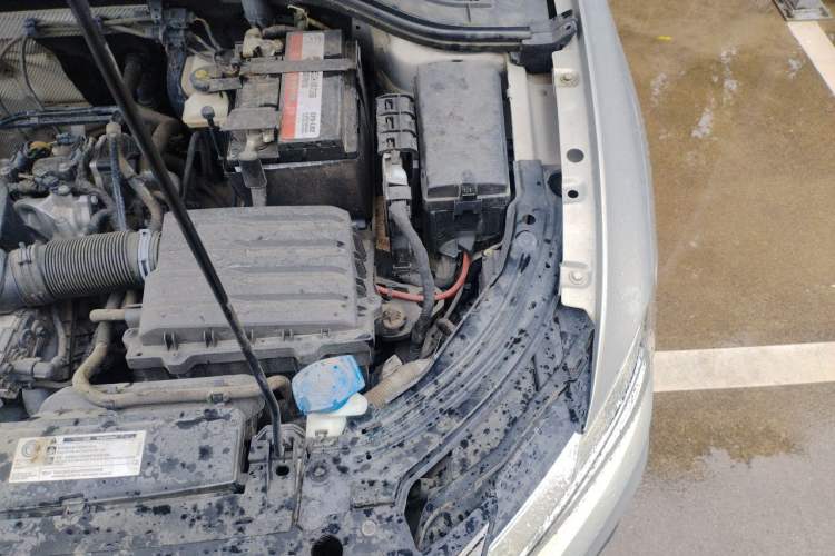 Used Volkswagen Lavida 2021 1.5L Automatic Comfort Edition Engine Bay Left