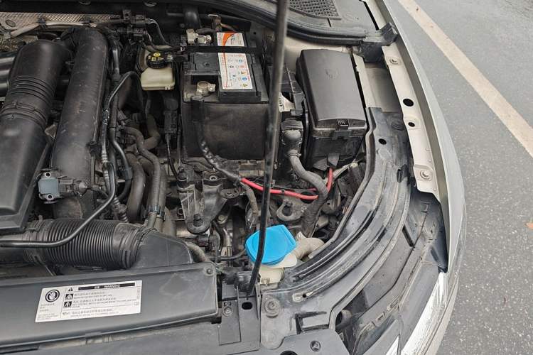 Used Volkswagen Lavida 2021 280TSI DSG Comfort Edition Engine Bay Left