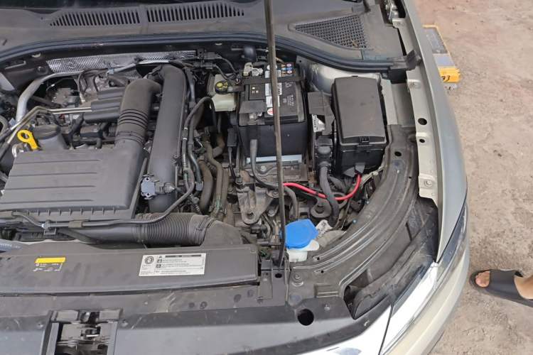 Used Volkswagen Lavida 2021 280TSI DSG Luxury Edition Engine Bay Left