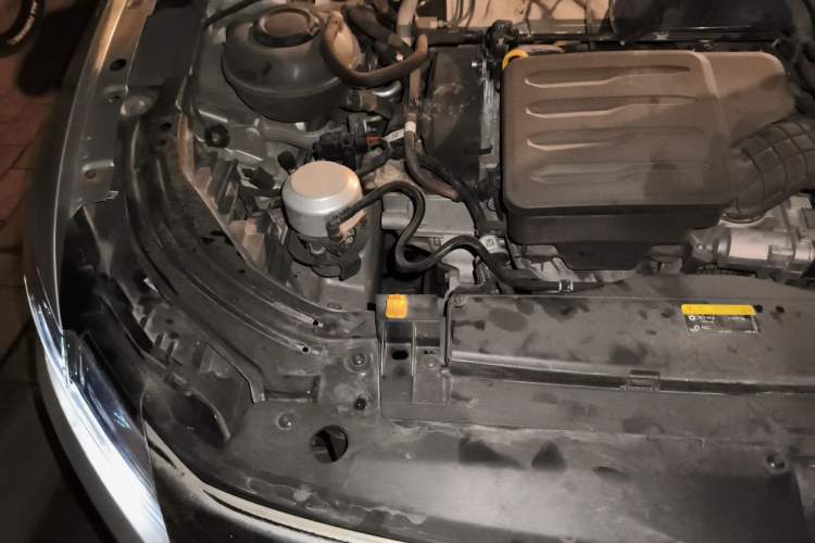 Used Volkswagen Lavida 2021 1.5L Automatic Fashion Edition Engine Bay Right