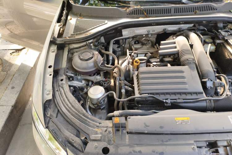 Used Volkswagen Lavida 2021 280TSI DSG Comfort Edition Engine Bay Right
