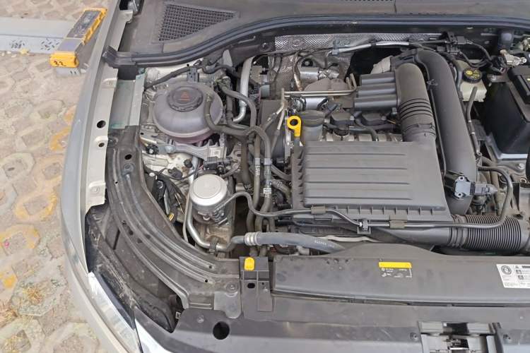 Used Volkswagen Lavida 2021 280TSI DSG Luxury Edition Engine Bay Right