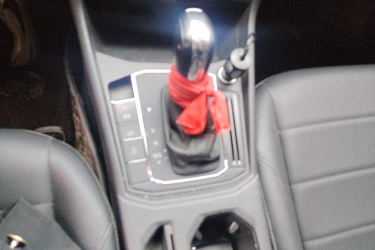Used Volkswagen Lavida 2021 1.5L Automatic Comfort Edition Gear Lever