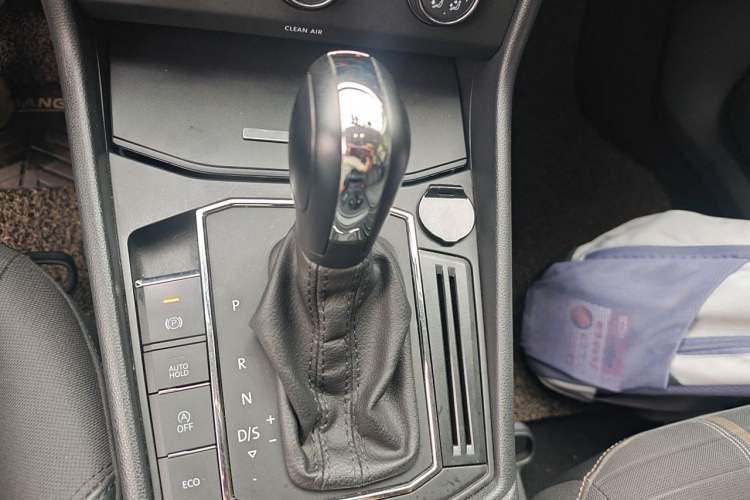 Used Volkswagen Lavida 2021 280TSI DSG Comfort Edition Gear Lever