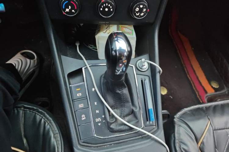 Used Volkswagen Lavida 2021 1.5L Automatic Comfort Edition Gear Lever