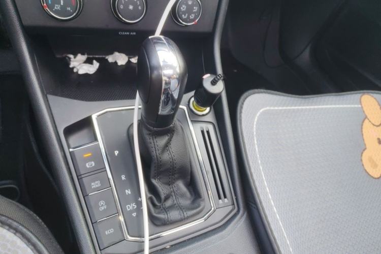 Used Volkswagen Lavida 2021 280TSI DSG Comfort Edition Gear Lever