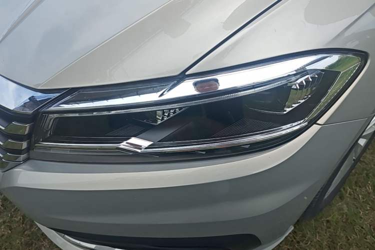Used Volkswagen Lavida 2021 1.5L Automatic Comfort Edition Left Front Headlight