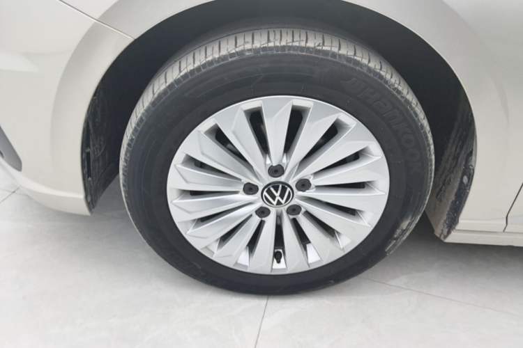 Used Volkswagen Lavida 2021 1.5L Automatic Comfort Edition Left Front Wheel Hub