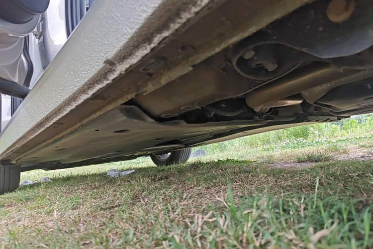 Used Volkswagen Lavida 2021 1.5L Automatic Comfort Edition Left Side Sill