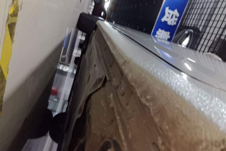 Used Volkswagen Lavida 2021 1.5L Automatic Comfort Edition Left Side Sill