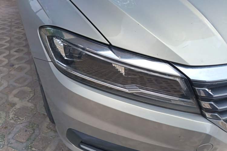 Used Volkswagen Lavida 2021 280TSI DSG Luxury Edition Right Front Headlight