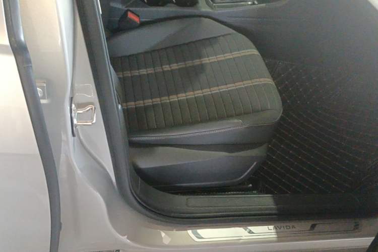 Used Volkswagen Lavida 2021 1.5L Automatic Vision Edition Right Front Seat