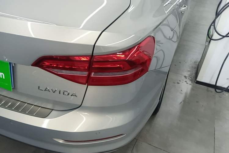 Used Volkswagen Lavida 2021 1.5L Automatic Comfort Edition Right Rear Taillight