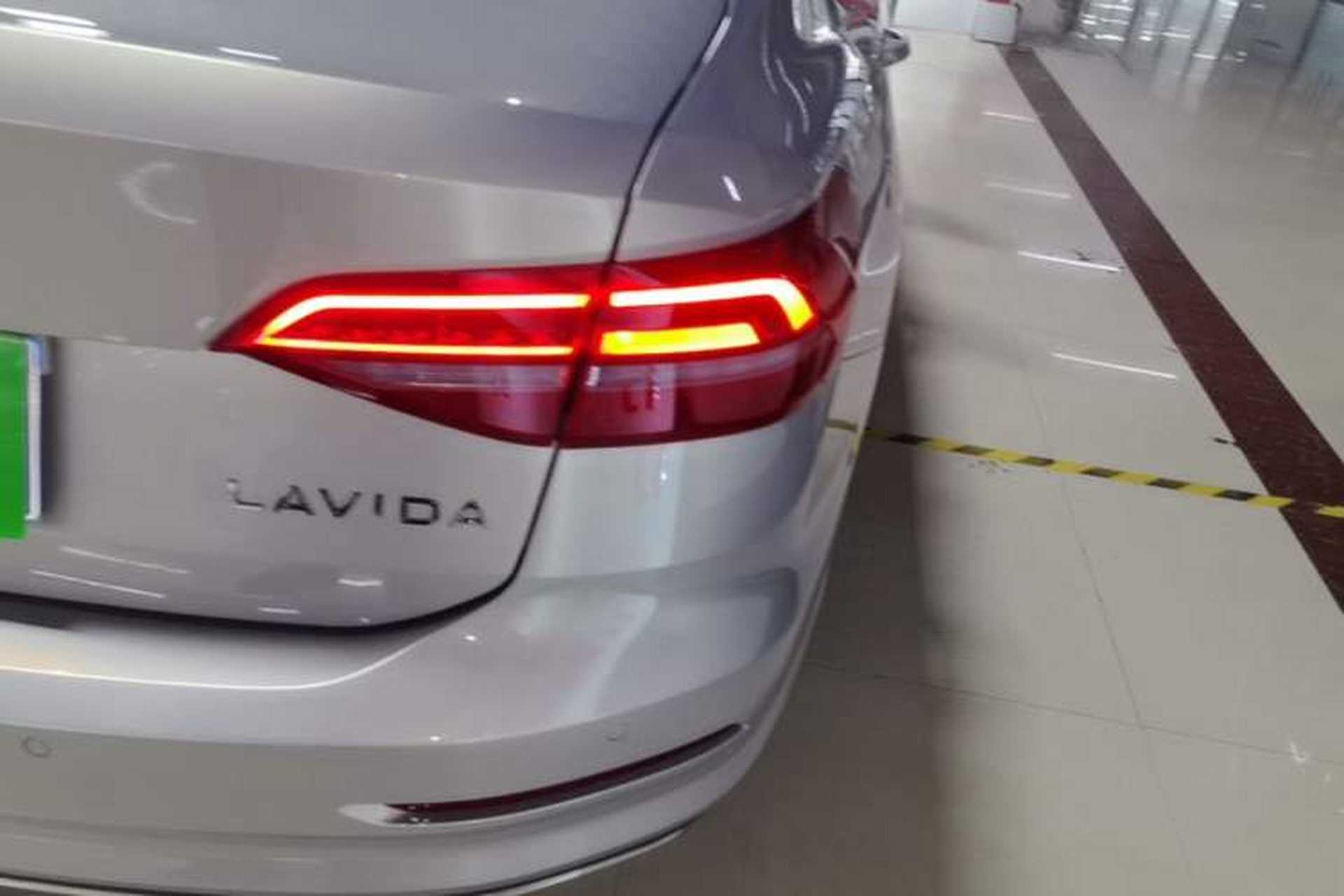 Used Volkswagen Lavida 2021 1.5L Automatic Comfort Edition Right Rear Taillight