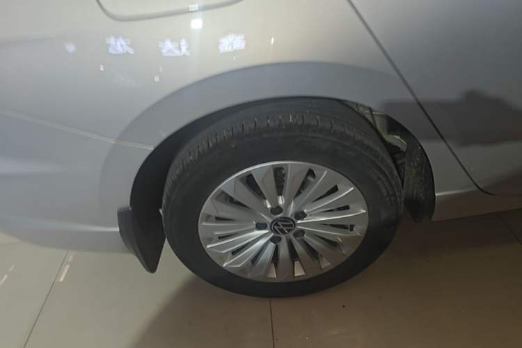 Used Volkswagen Lavida 2021 280TSI DSG Comfort Edition Right Rear Wheel Hub
