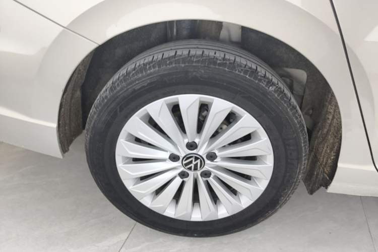 Used Volkswagen Lavida 2021 1.5L Automatic Comfort Edition Right Rear Wheel Hub