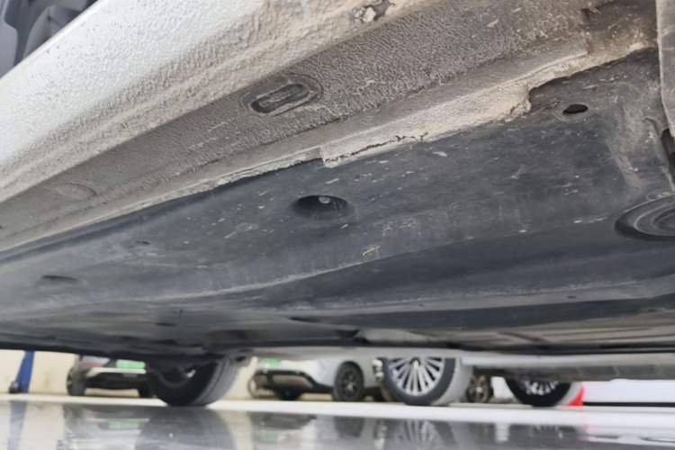 Used Volkswagen Lavida 2021 1.5L Automatic Comfort Edition Right Side Sill