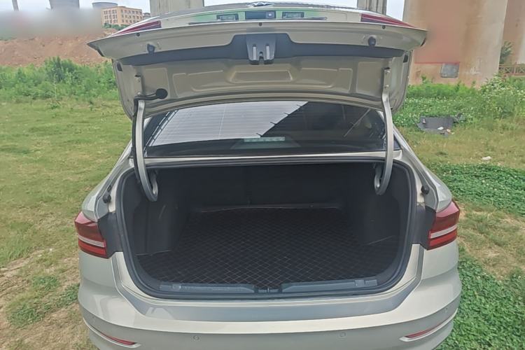 Used Volkswagen Lavida 2021 1.5L Automatic Comfort Edition Trunk